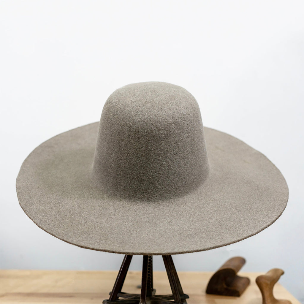 230G - 100X Beaver Fur Felt - Factory Second (2 Colors)